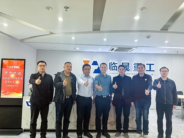 Desenvolvimento mútuo por meio da cooperação: autoridades da cidade de Hexia, distrito de Huai'an, visitam LTMG