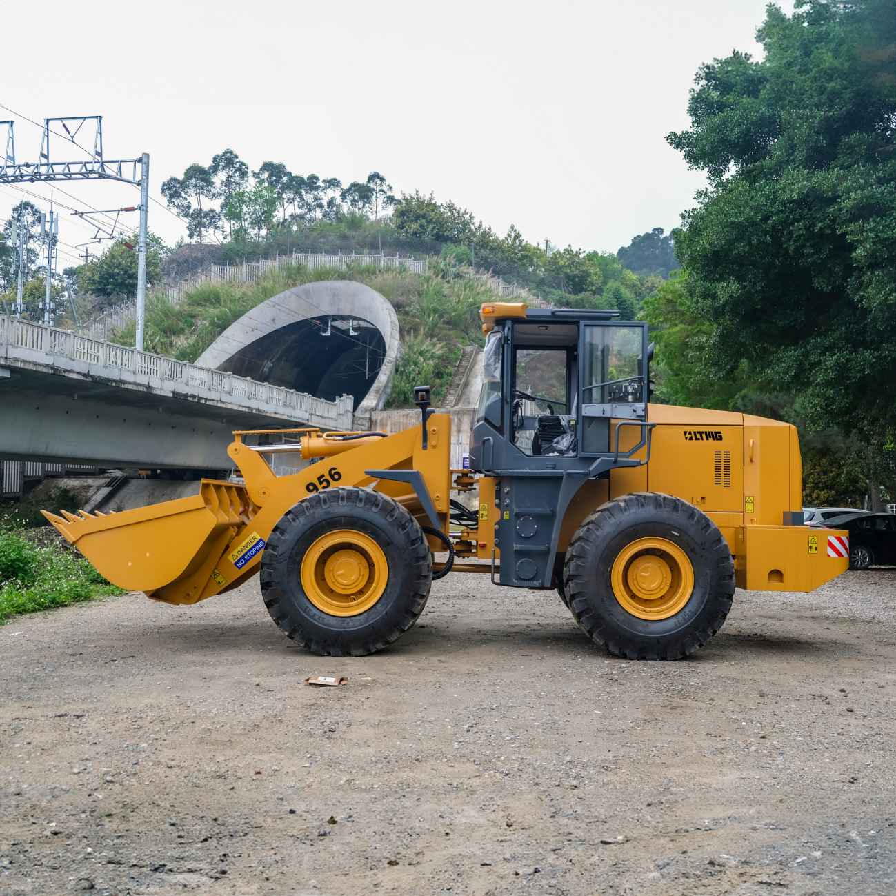 Aplicações inovadoras de carregadeiras na agricultura: eficiência de direção na produção agrícola