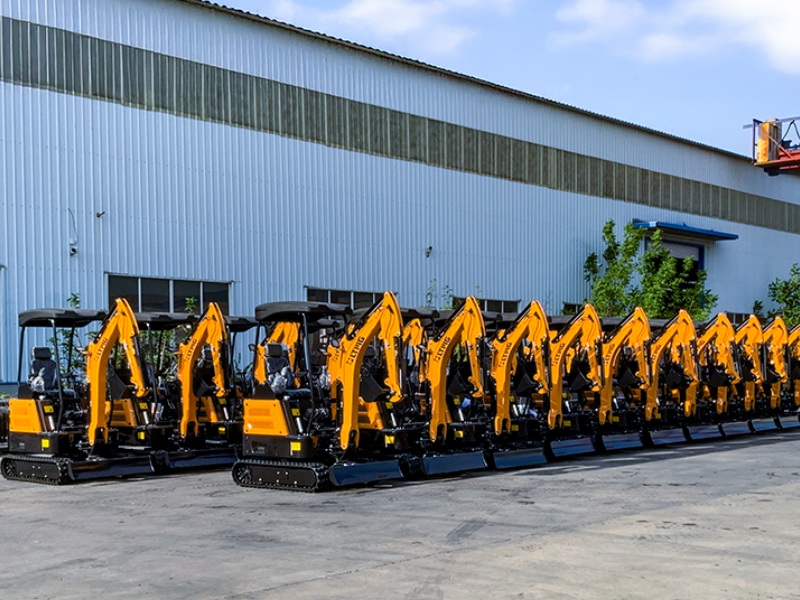 Mastering the Mini: Your Essential Guide to Maximizing Compact Excavator Productivity on Small Job Sites