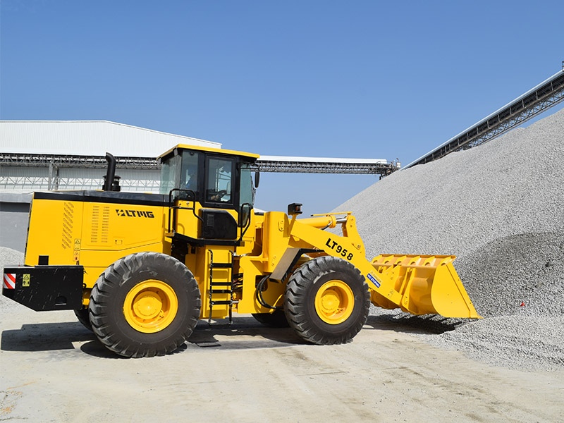 wheel loader